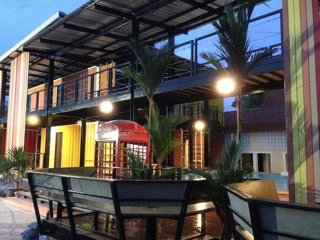 Retro Box Hotel Chumphon Eksteriør billede