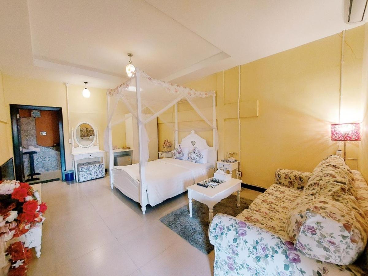 Retro Box Hotel Chumphon Eksteriør billede