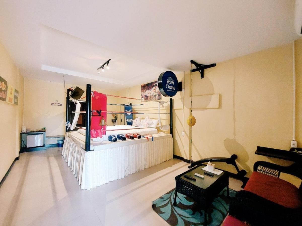 Retro Box Hotel Chumphon Eksteriør billede