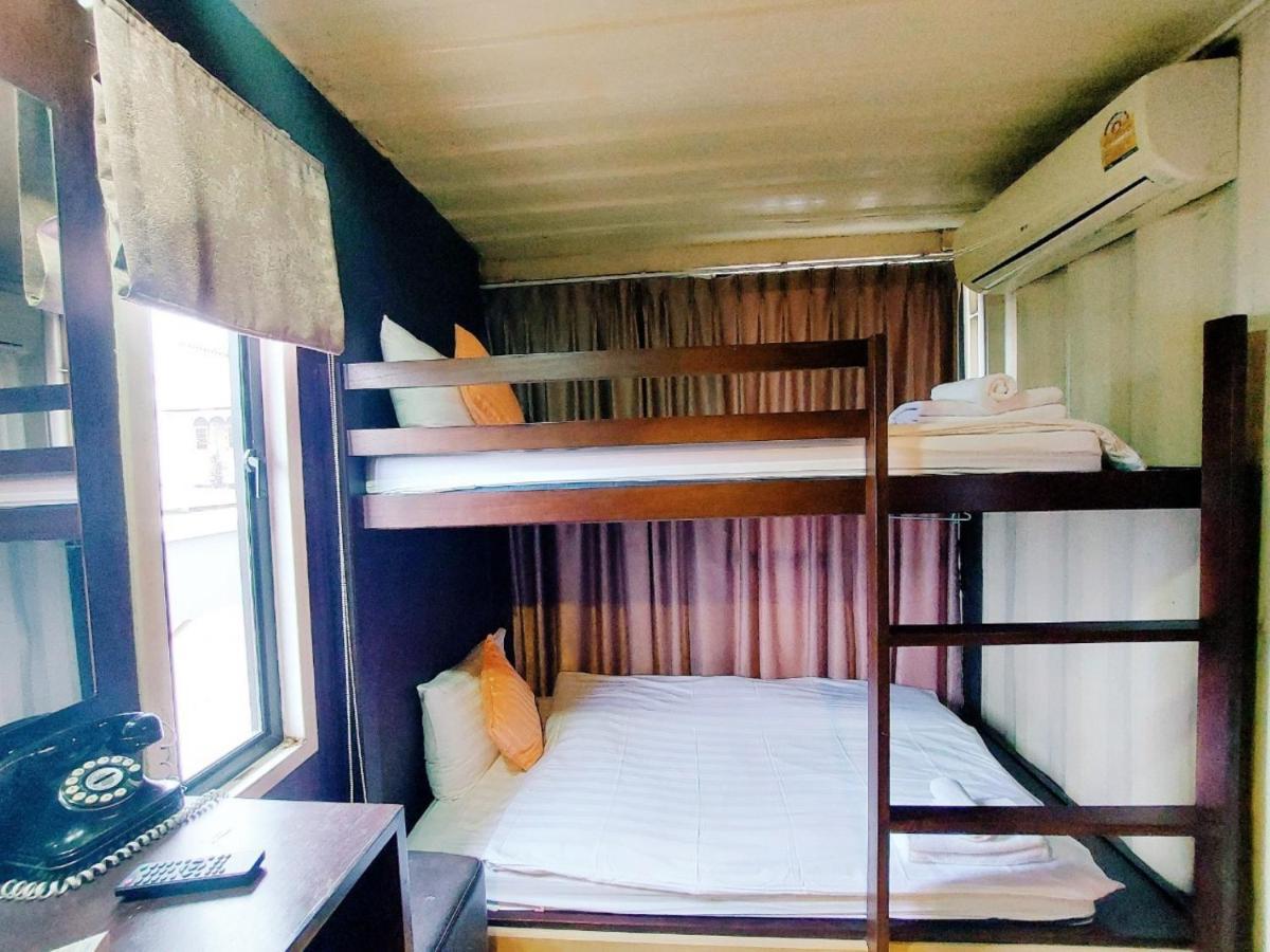 Retro Box Hotel Chumphon Eksteriør billede