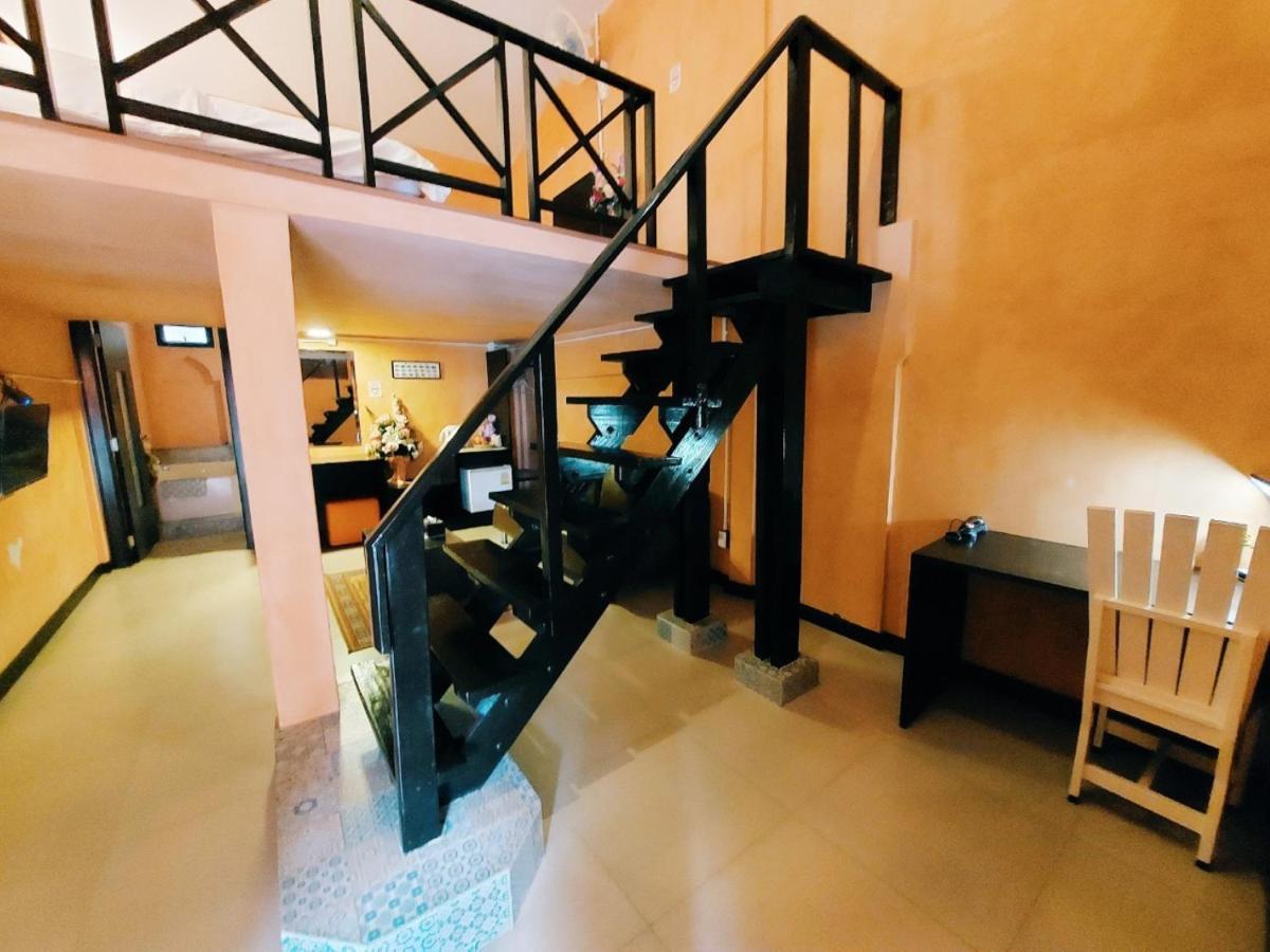 Retro Box Hotel Chumphon Eksteriør billede