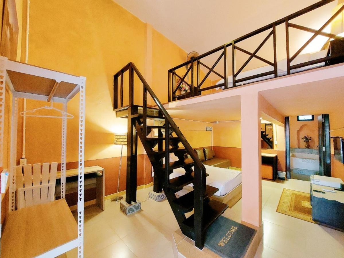 Retro Box Hotel Chumphon Eksteriør billede