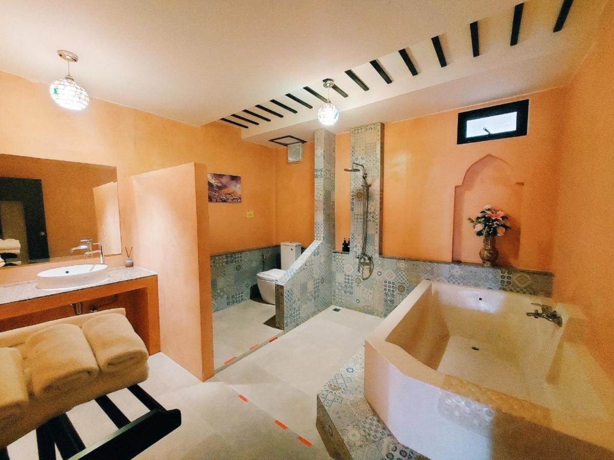 Retro Box Hotel Chumphon Eksteriør billede
