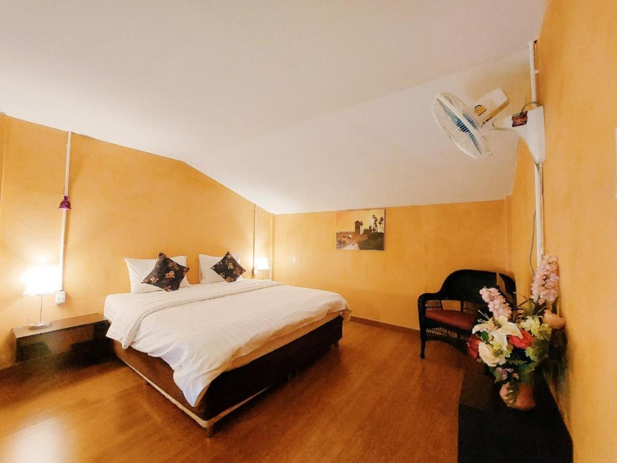 Retro Box Hotel Chumphon Eksteriør billede