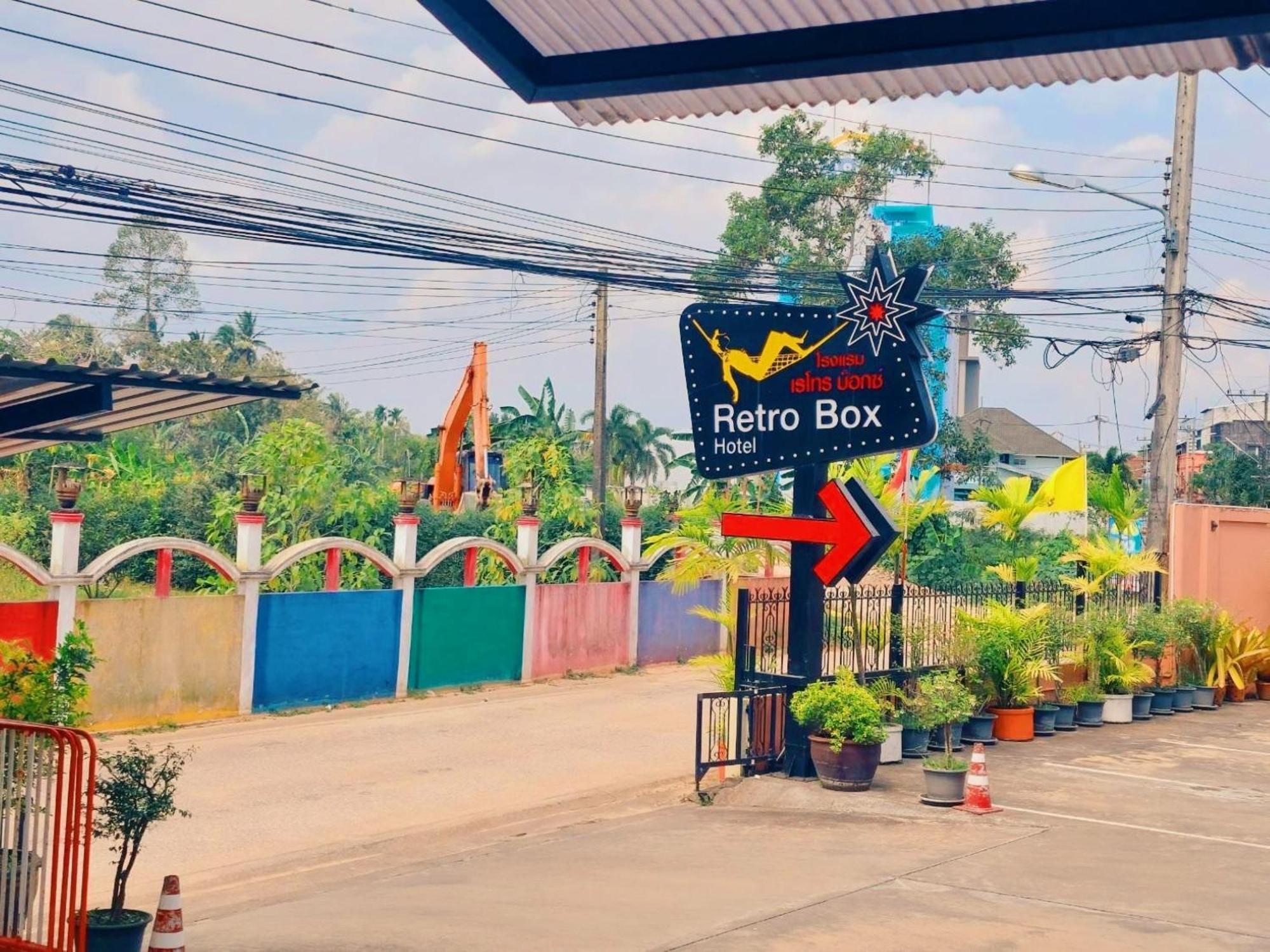 Retro Box Hotel Chumphon Eksteriør billede