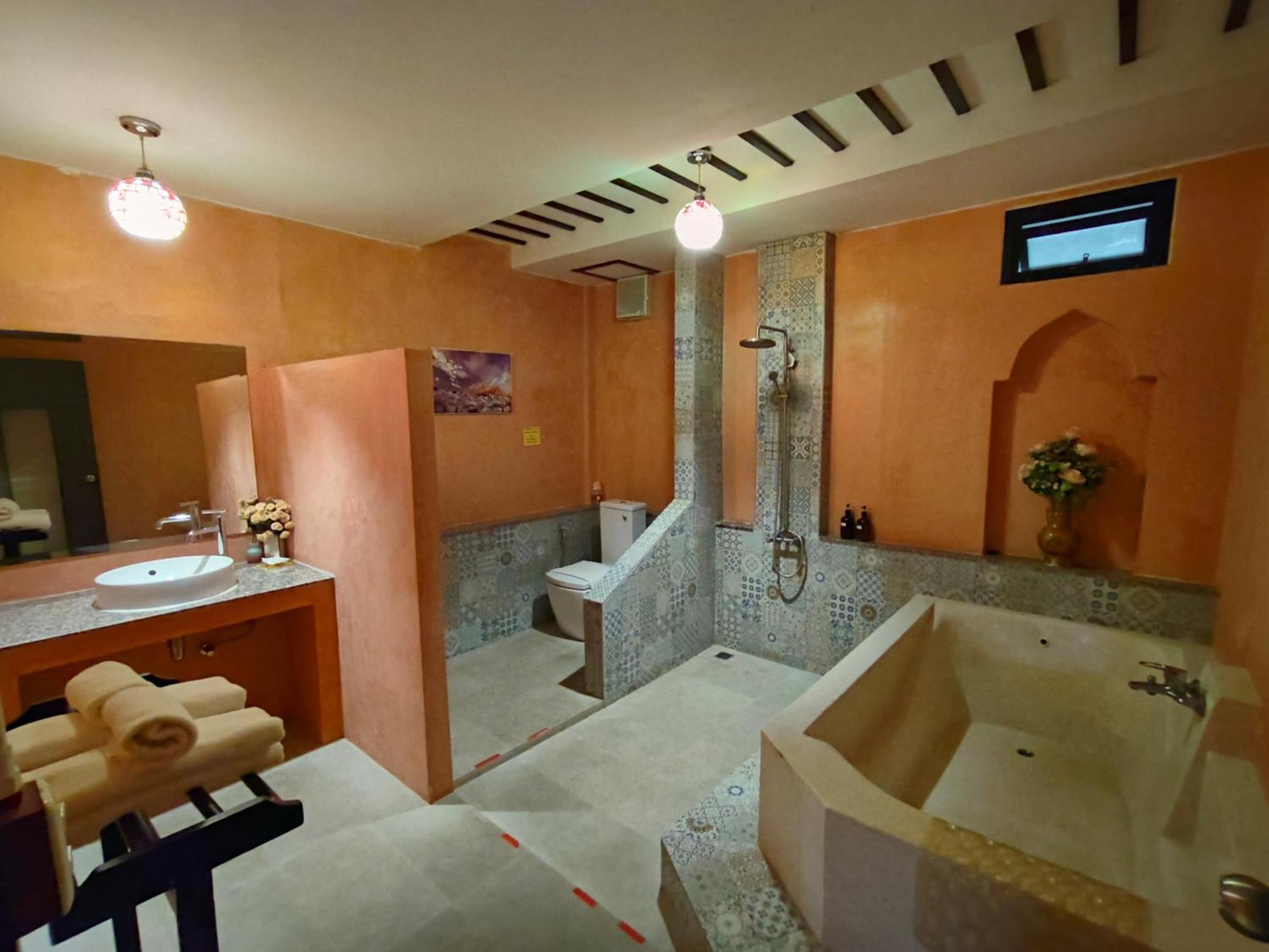 Retro Box Hotel Chumphon Eksteriør billede