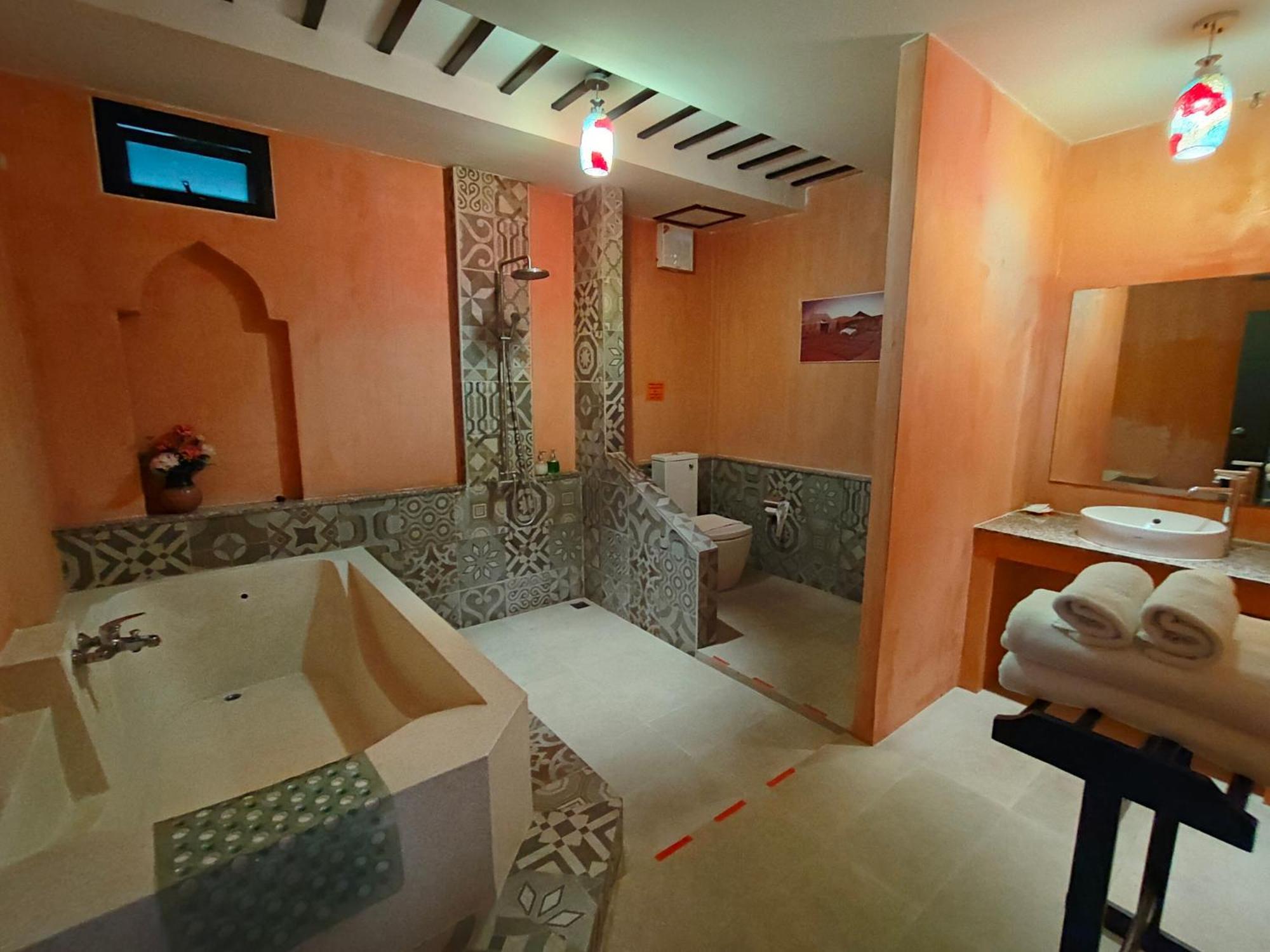 Retro Box Hotel Chumphon Eksteriør billede