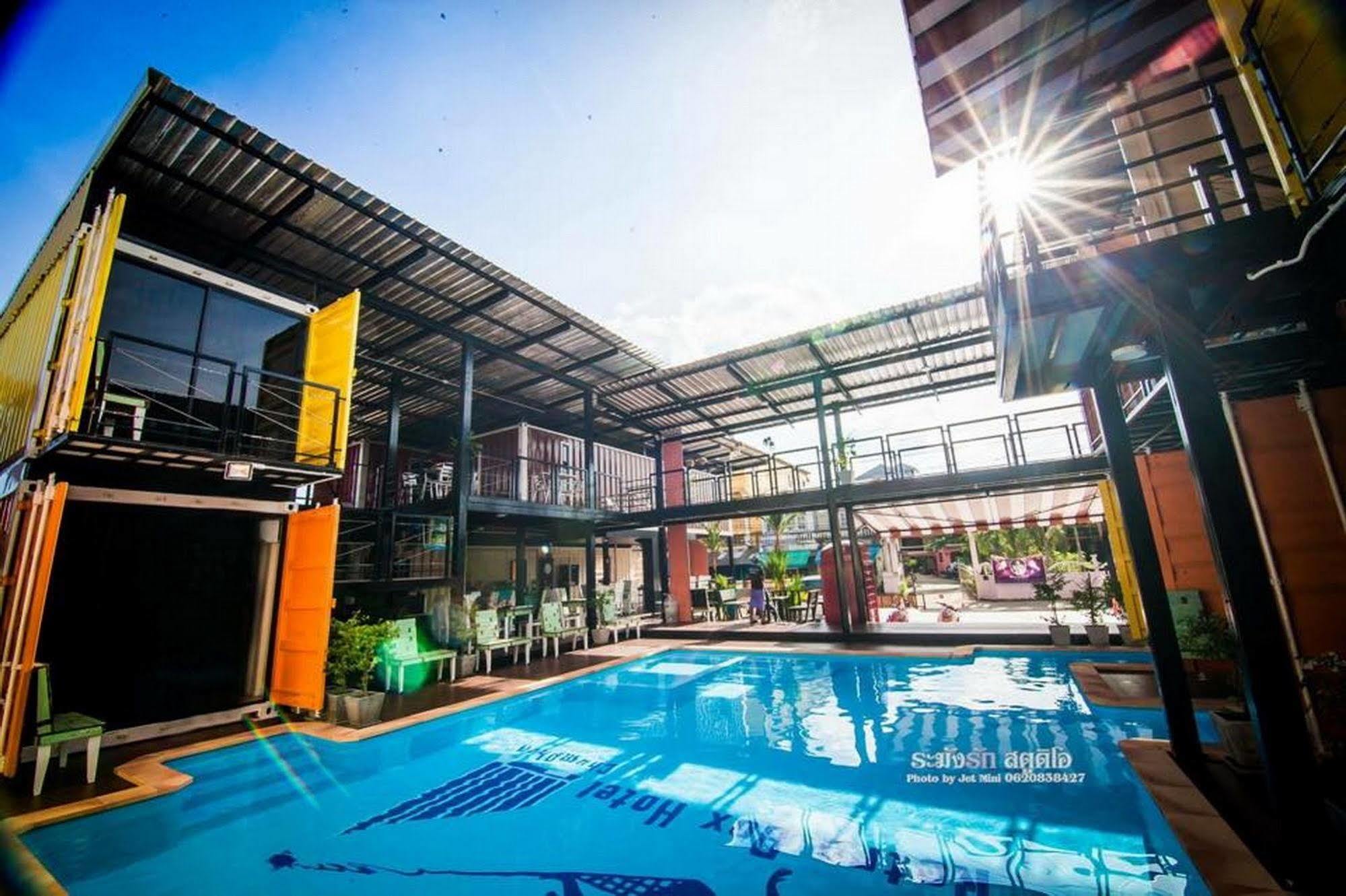 Retro Box Hotel Chumphon Eksteriør billede